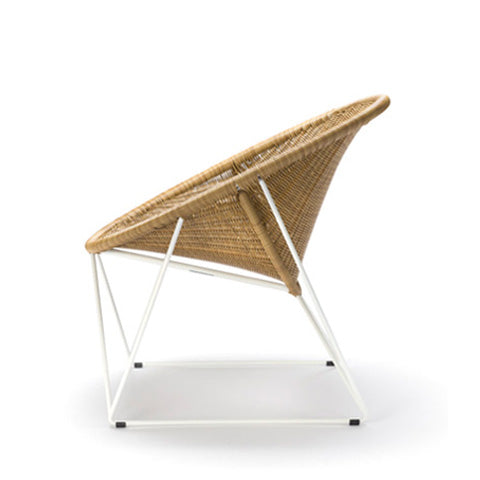 C317 Outdoor Chair by Yuzuru Yamakawa - Open Room