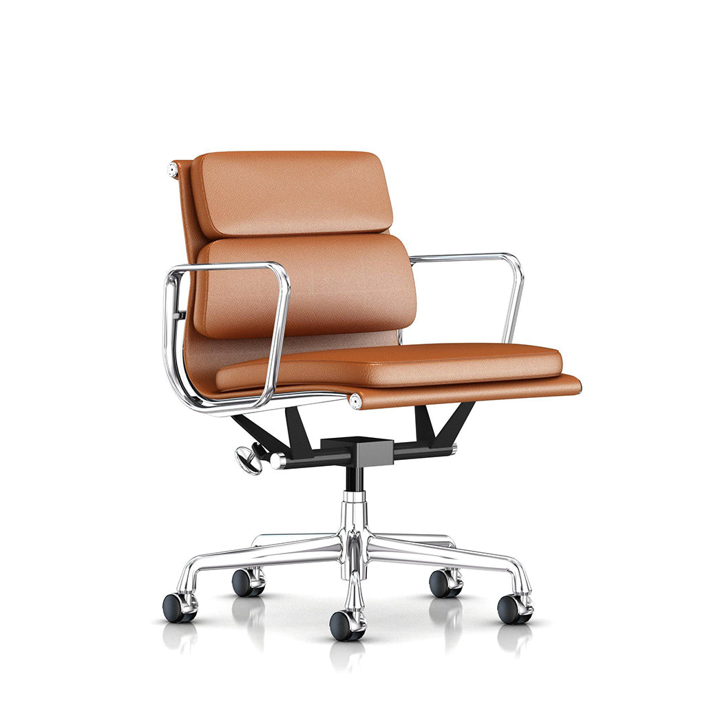 Eames® Soft Pad Group Management Chair – Open Room